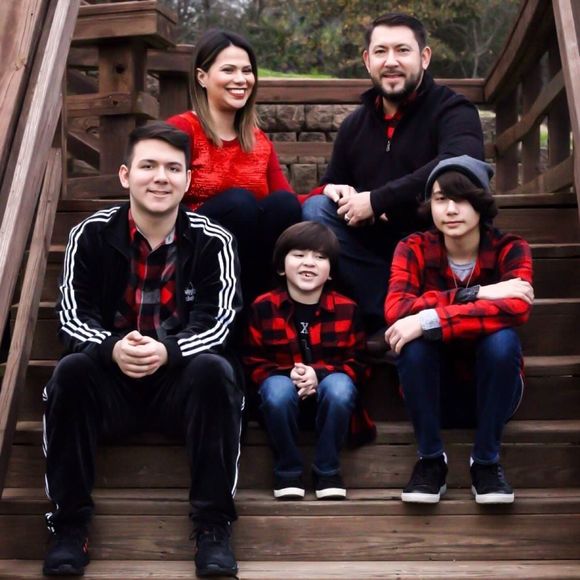 Meet your Posher, Jessica - Picture 1 of 1